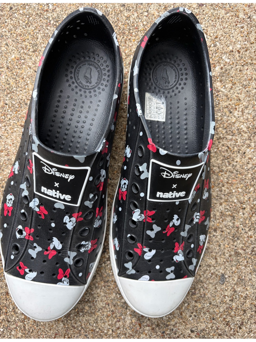 Native Disney Black Slip-On Shoes with Red and Gray Minnie Mouse Print